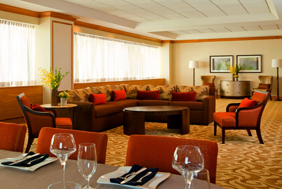 تور دبی هتل شرایتون داون تاون - آژانس هواپیمایی و مسافرتی آفتاب ساحل آبی 